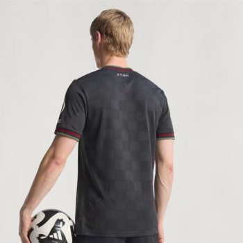 FC Bayern Herren Drittes Authentic Trikot 25-26 FC Bayern Herren Drittes Authentic Trikot 25-26